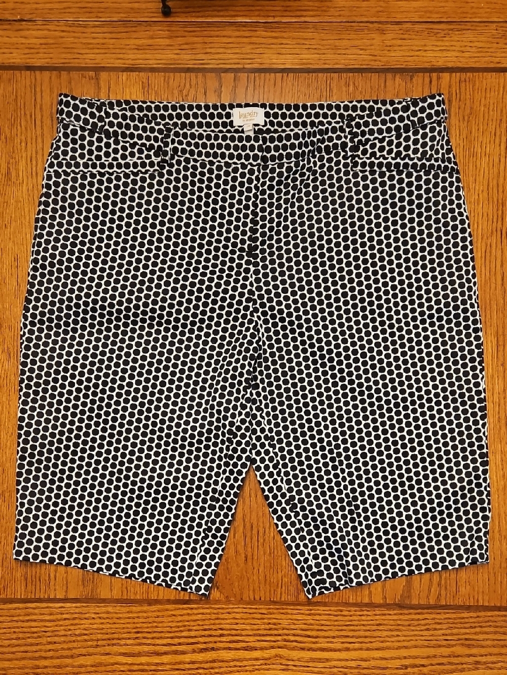 Laundry by Shelli Segal Women'd Polka Dot Pattern Bermuda Shorts Size 10
